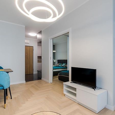 Wola Luxe Apartment 바르샤바 외부 사진