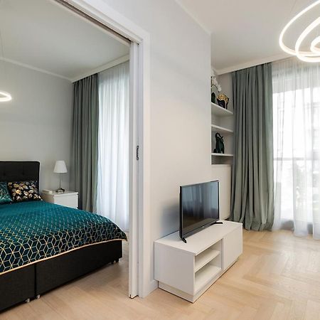 Wola Luxe Apartment 바르샤바 외부 사진
