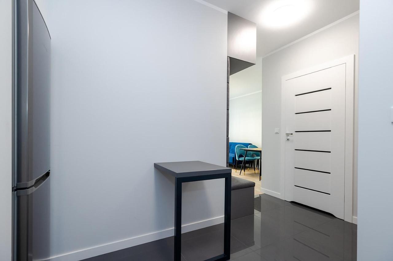 Wola Luxe Apartment 바르샤바 외부 사진