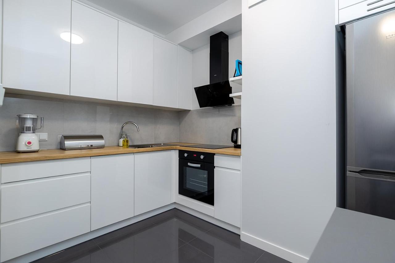 Wola Luxe Apartment 바르샤바 외부 사진